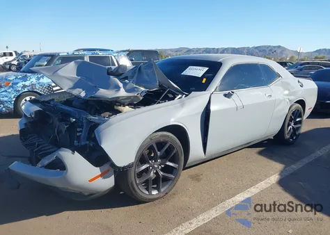 2021 Dodge Challenger Sxt z USA, uszkodzony, nr VIN 2C3CDZAG1MH573223